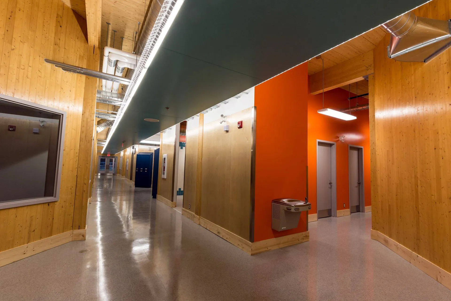École Amo Ososwan Winneway River - MLS